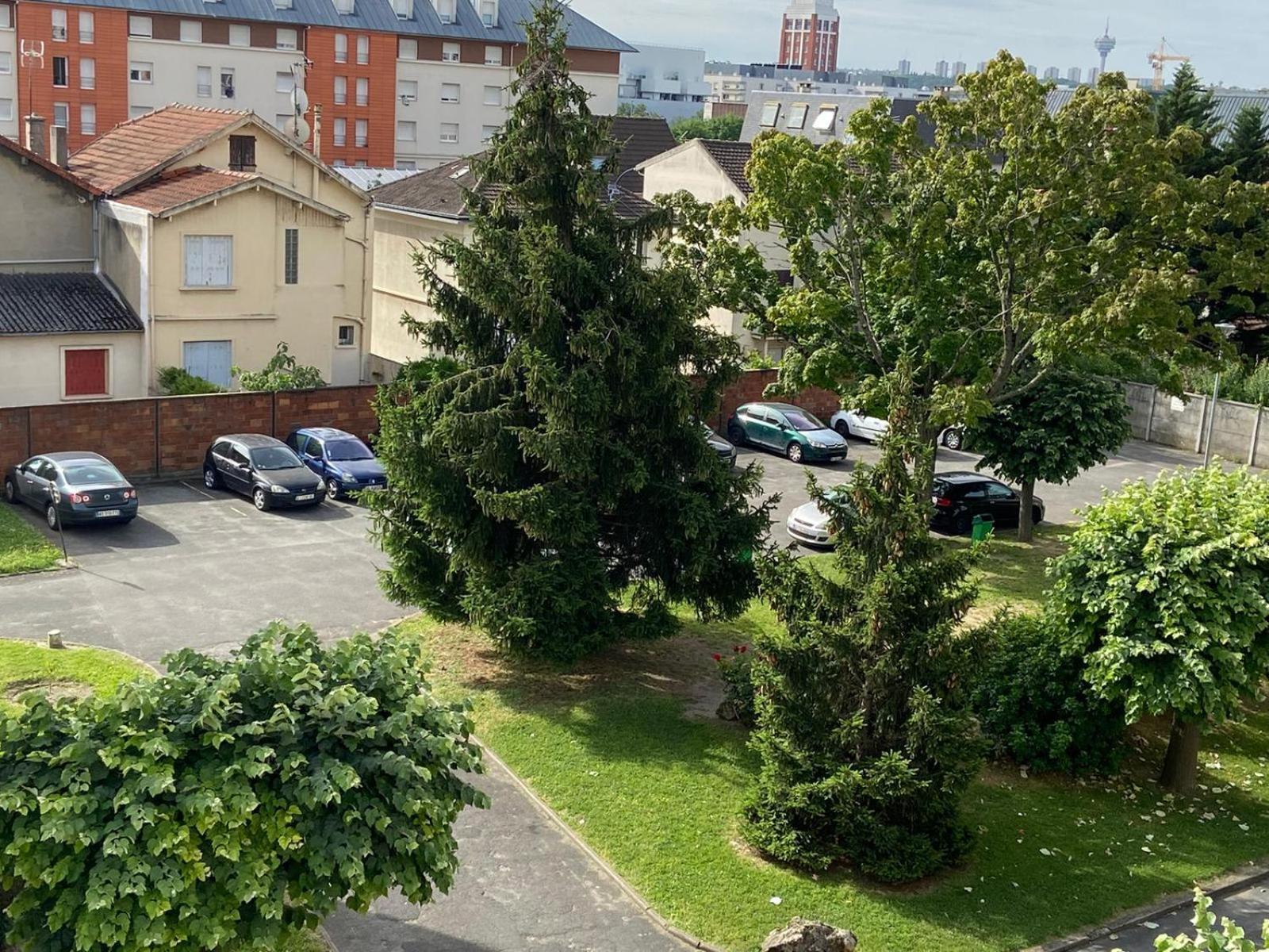 Chambre Simple Paisible Proche De Paris Drancy Exterior photo