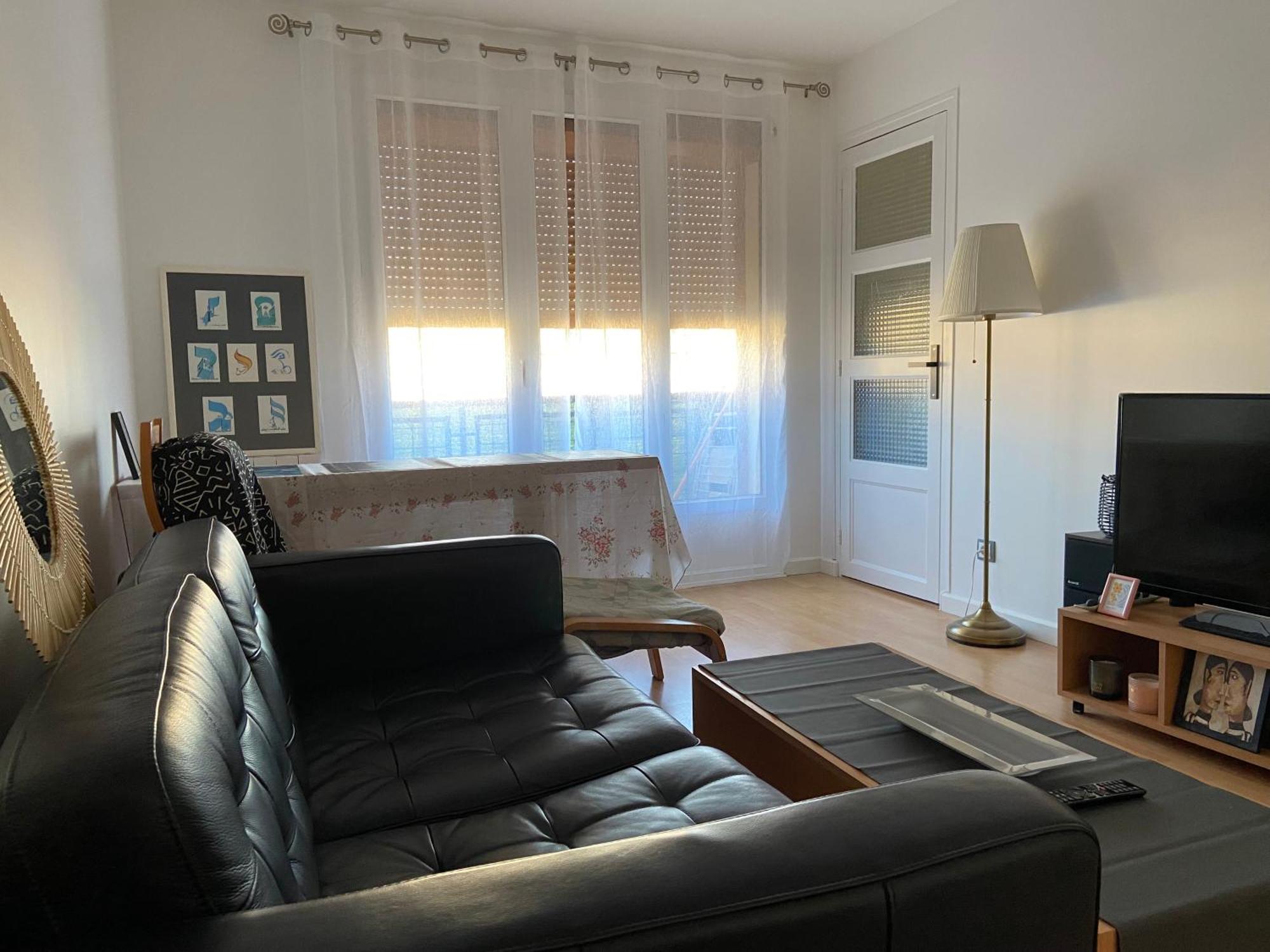 Chambre Simple Paisible Proche De Paris Drancy Exterior photo