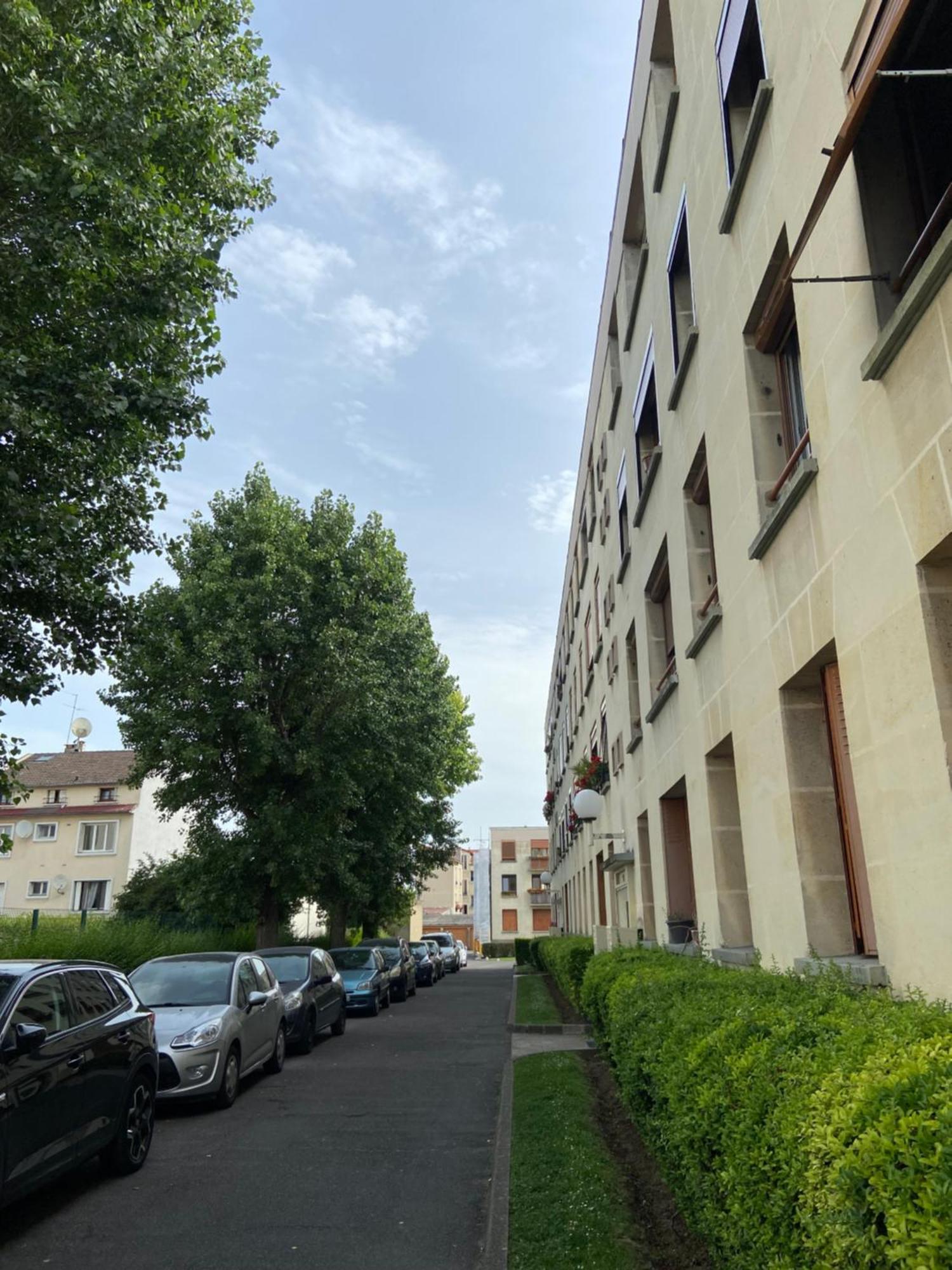 Chambre Simple Paisible Proche De Paris Drancy Exterior photo